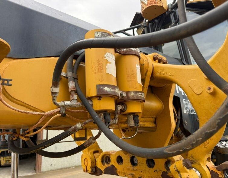 CATERPILLAR 140M AWD 6x6